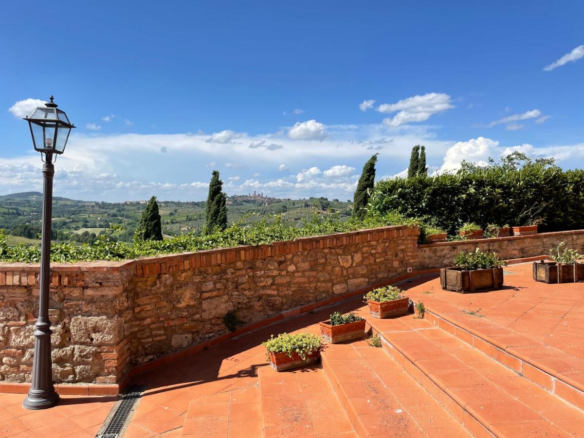 סן ג'ימיניאנו Agriturismo Castello Di Montauto מראה חיצוני תמונה