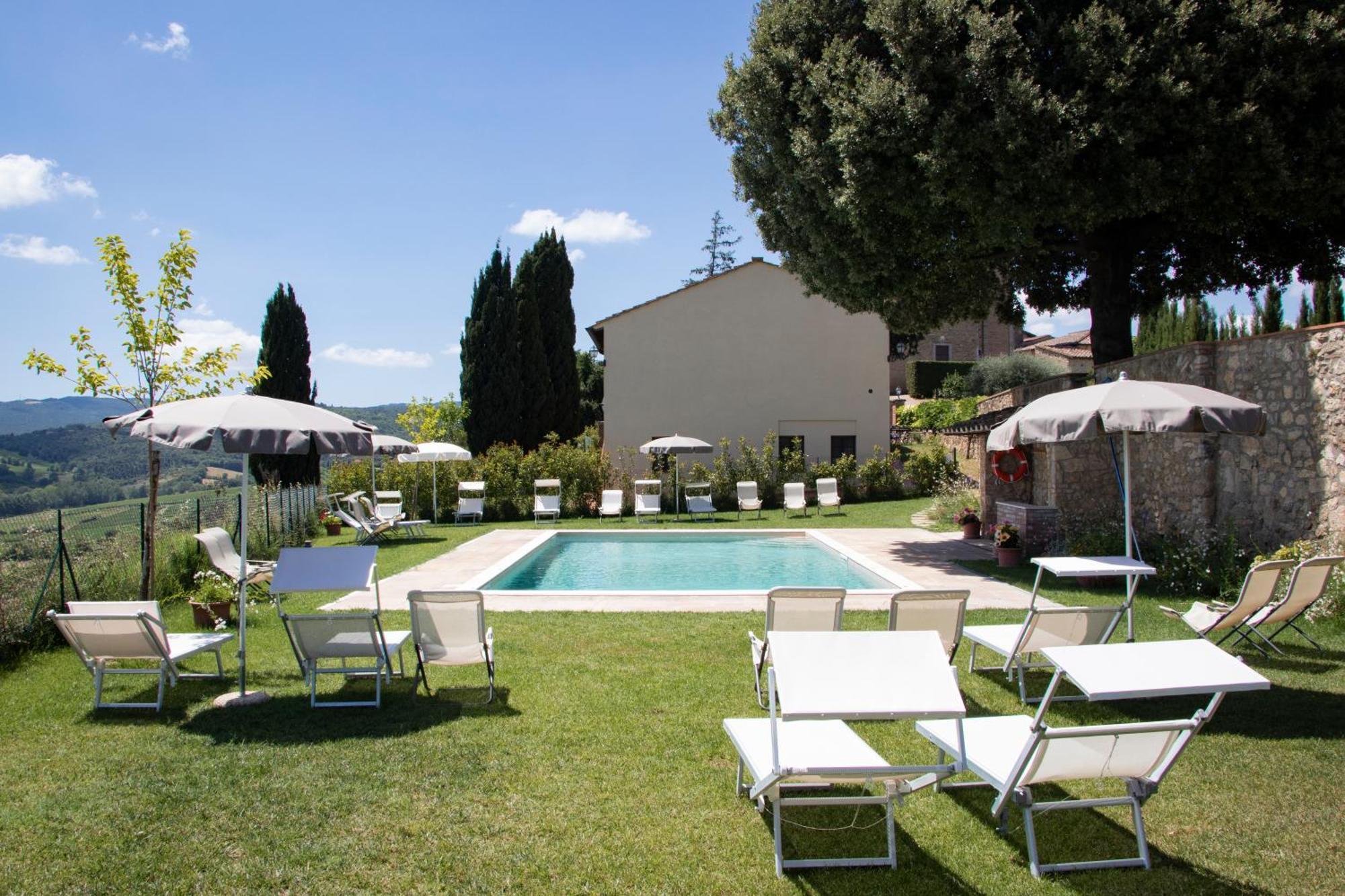סן ג'ימיניאנו Agriturismo Castello Di Montauto מראה חיצוני תמונה