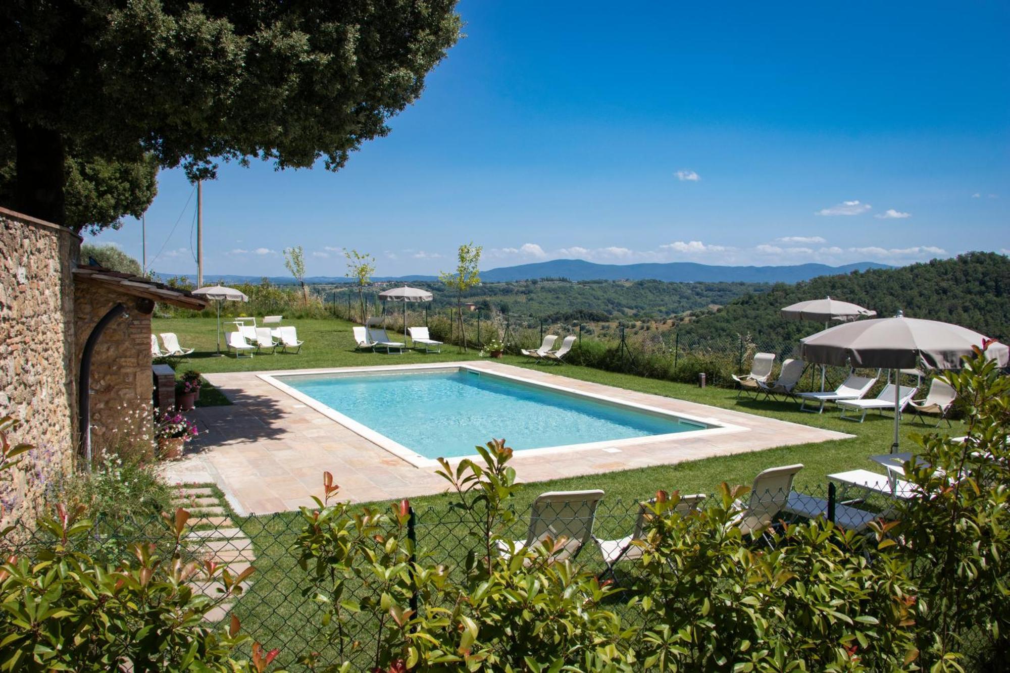 סן ג'ימיניאנו Agriturismo Castello Di Montauto מראה חיצוני תמונה
