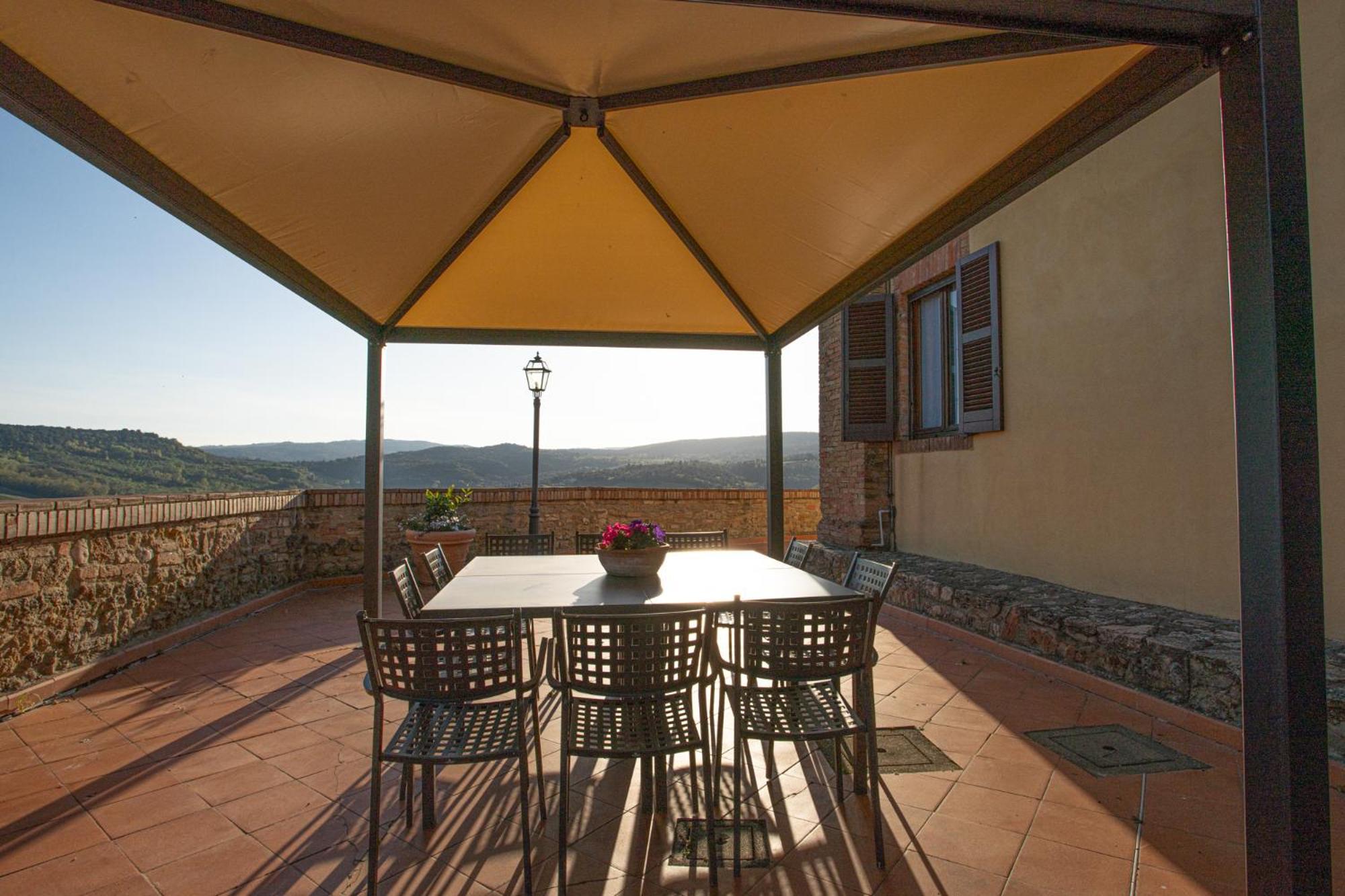 סן ג'ימיניאנו Agriturismo Castello Di Montauto מראה חיצוני תמונה